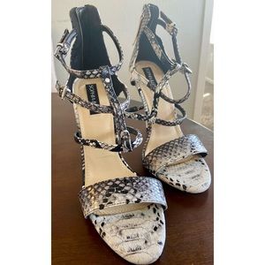 Elegant black & white shoes